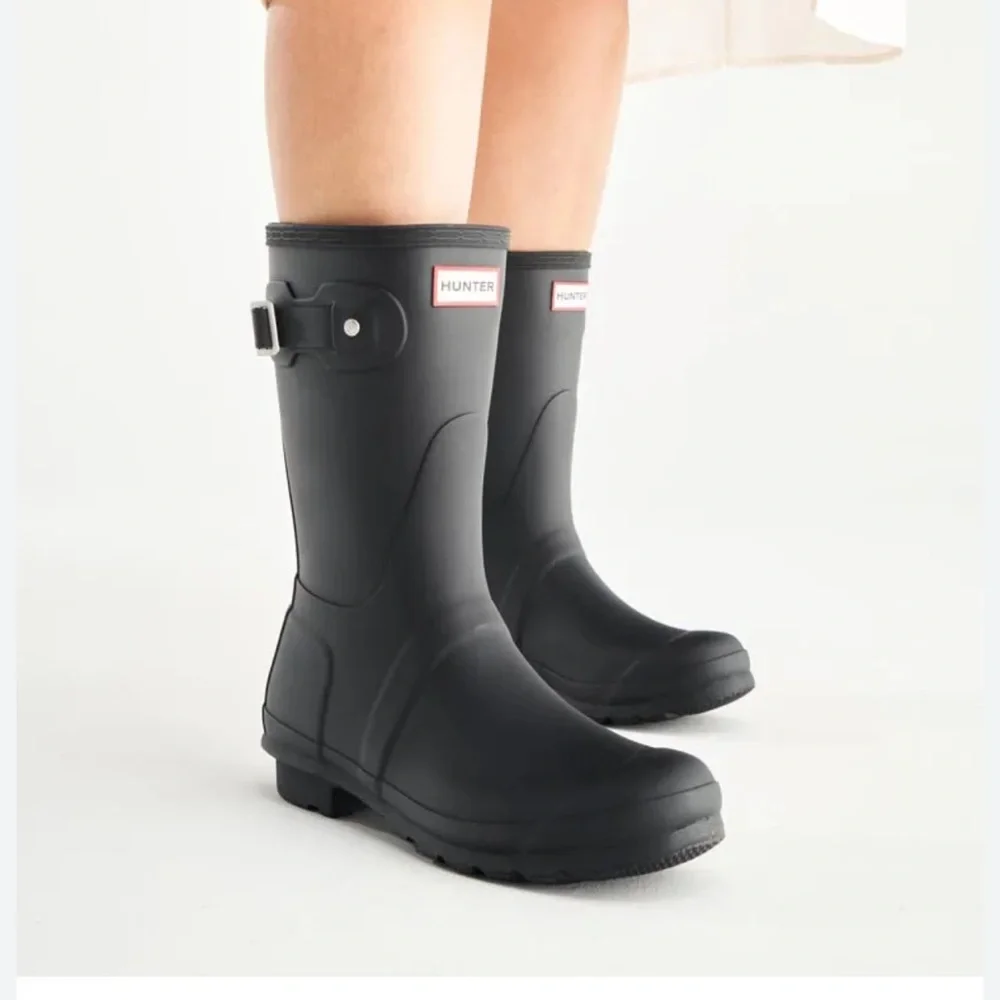 🔥NEW🔥Hunter Black Original Short Rain Bootss z8 NWOT Price Firm!